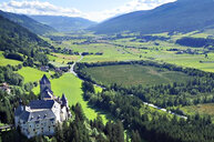 Blick von der Staig auf Schloss Moosham bis Unternberg
